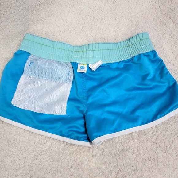 ROXY Beach shorties. Size Small blue, green and white with a zip mesh pocket 💙 - Picture 5 of 7